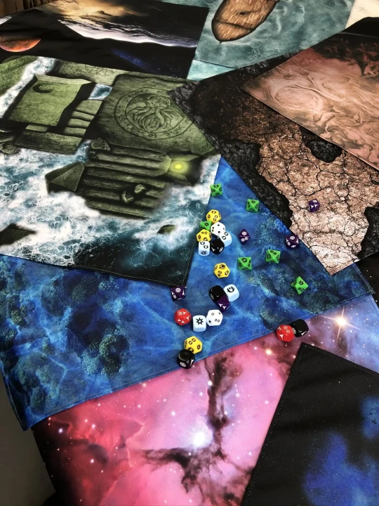 Personalizowany druk map, softshell,  produkcja na zamówienie druk i szycie,