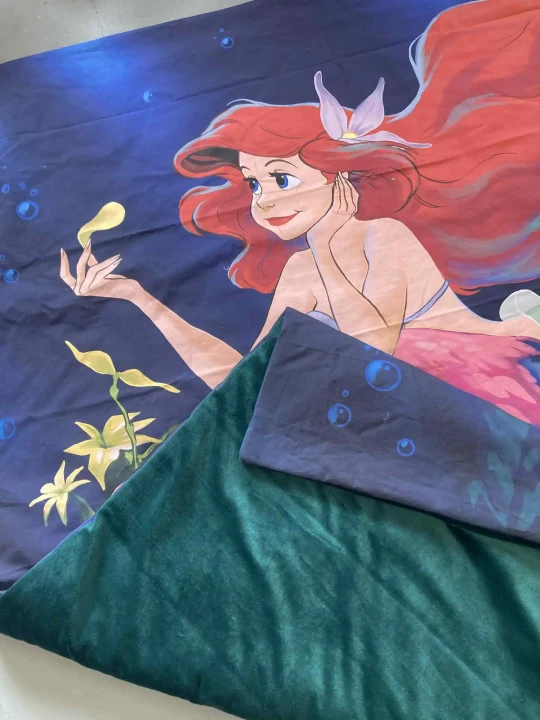 Koc-Kołdra Zintegrowana z Twoją Grafiką (Bawełna + Minky), druk personalizowany,  dowolna grafika na kocu,  ręcznie szyte w polsce, druk tkanin w polsce.   bawełna premium, twoja grafika w druku, Ariel, syrenka,